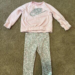 Nike Girls Outfit - Size 2T
